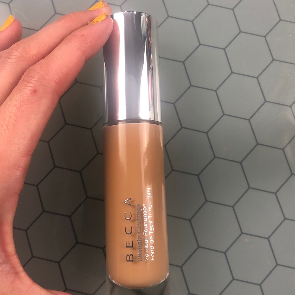Becca Uktimate Coverage 24 Hour Foundation Olive